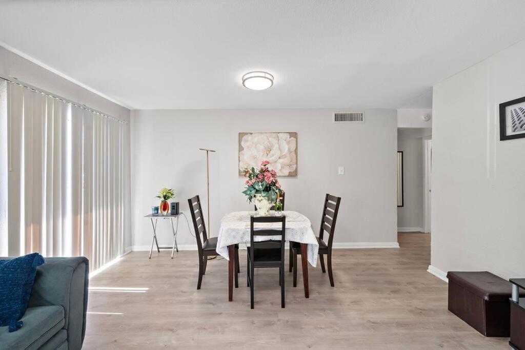 Cozy, Dedicated Workspace, Fast Wi-Fi Apartment Houston Luaran gambar