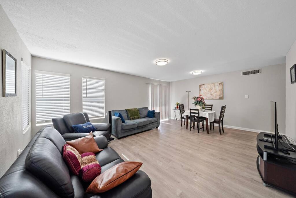 Cozy, Dedicated Workspace, Fast Wi-Fi Apartment Houston Luaran gambar